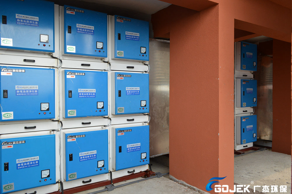 油煙凈化器安裝現(xiàn)場