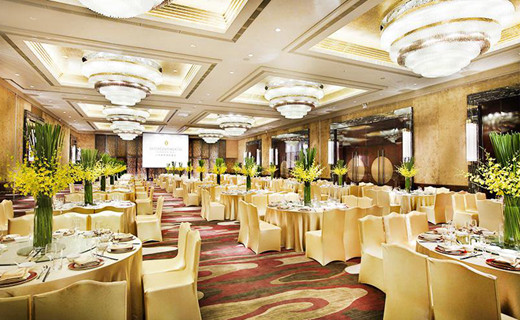 全國最嚴(yán)的北京餐飲油煙排放標(biāo)準(zhǔn)正式生效，酒店等大型餐飲單位的油煙凈化率要求達(dá)95%以上，在此，GOJEK分享一份行業(yè)標(biāo)準(zhǔn)的酒店專...