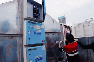 廣杰GOJEK：靜電油煙凈化設(shè)備手動(dòng)清洗與自動(dòng)清洗差異！